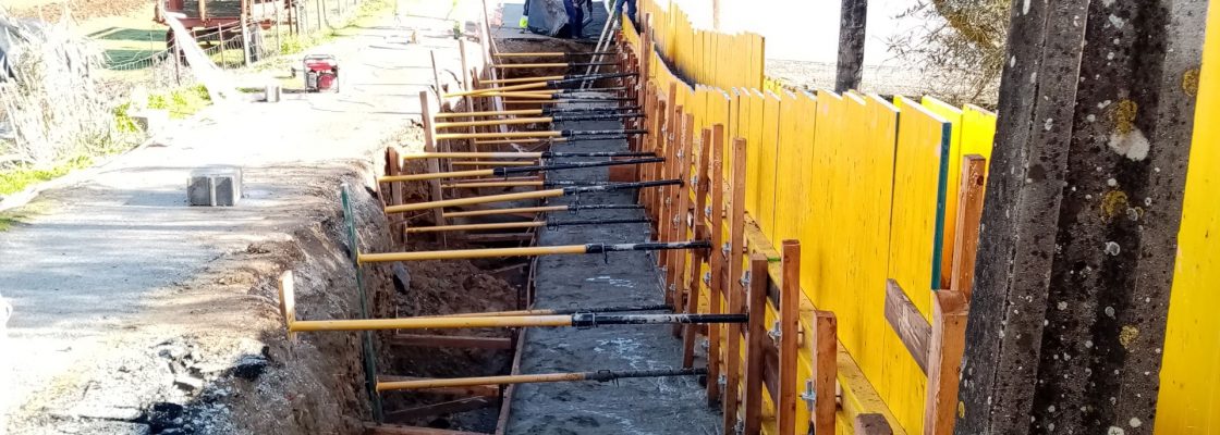 (Português) Obras de melhoria da rede viária em São Sebastião da Giesteira e de fornecimento ...