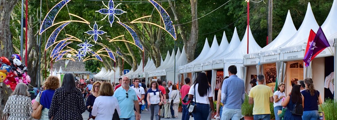 (Português) Feira de São João e festivais Artes à Rua e Imaterial voltam a animar o espaço p...