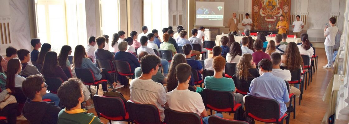 (Português) Alunos da Severim de Faria apresentaram atividades nos Paços do Concelho de Évora