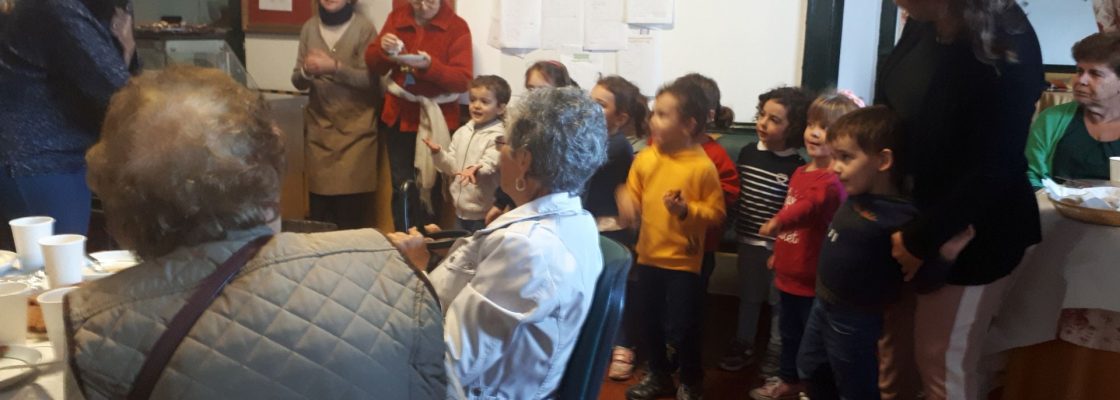 (Português) S. Martinho intergeracional no Centro de Convívio da CME