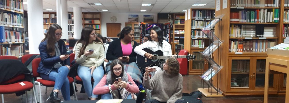 (Português) Utentes do Centro de Convívio da Câmara Municipal de Évora visitaram a ESAG