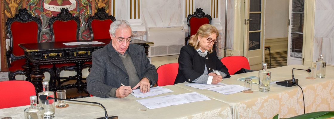 (Português) FORMALIZADA TRANSFERÊNCIA DE COMPETÊNCIAS DA ADMINISTRAÇÃO REGIONAL DE SAÚDE (A...