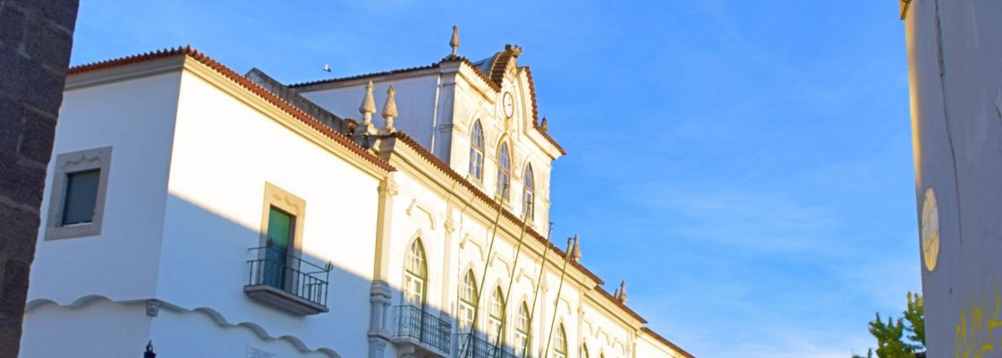 Câmara de Évora reúne no dia 18 de janeiro