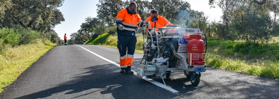 CÂMARA ADQUIRE NOVO EQUIPAMENTO PARA MARCAÇÃO DE VIAS