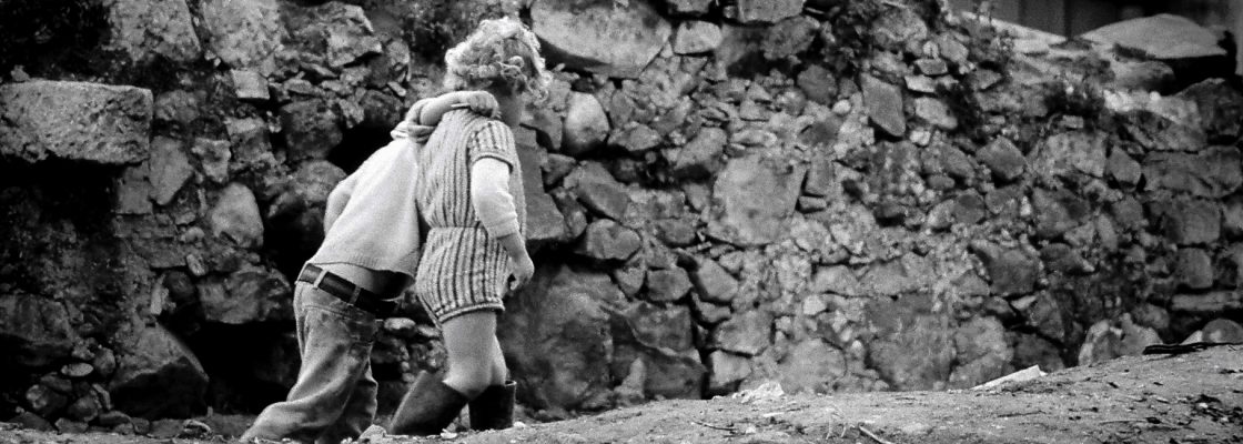 Archived: Exposição “No tempo de todas as perguntas” | Fotografias de Alfredo Cunha