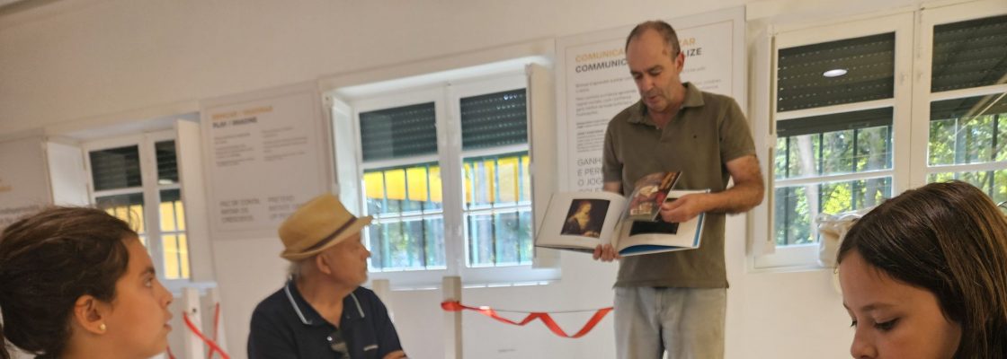 Archived: Livros com fotografias dentro, com António Carrapato | Oficina de Fotografia