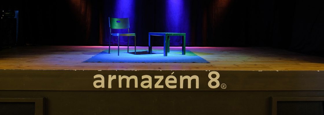 Archived: (Português) ESTEFÂNIA – A Rainha Virgem, da autora Isabel Stilwell