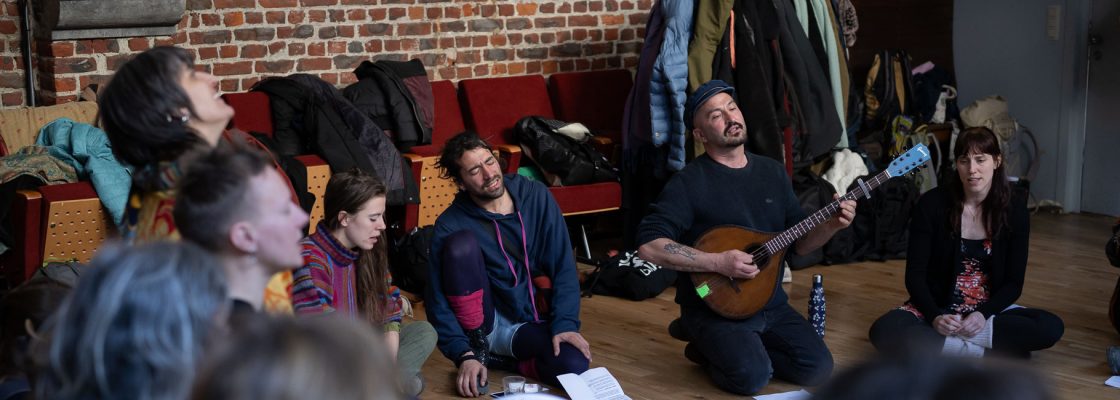 Archived: (Português) OFICINA Canto da Ocitânia com Joachim Montbord (FR)